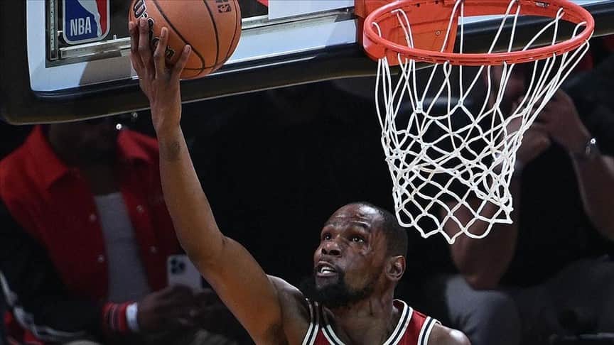 Kevin Durant, NBA'de bunu da başardı!