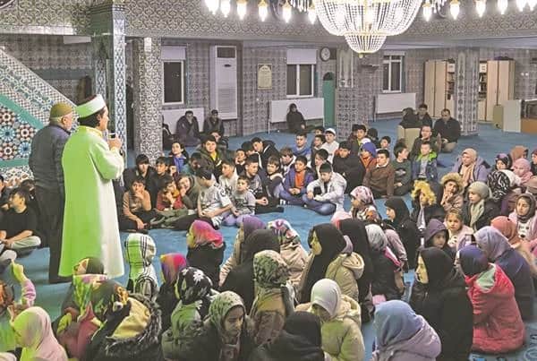 Küçük Eller, Büyük Adımlar: Gültepe Camii’nde Yeşeren Umut