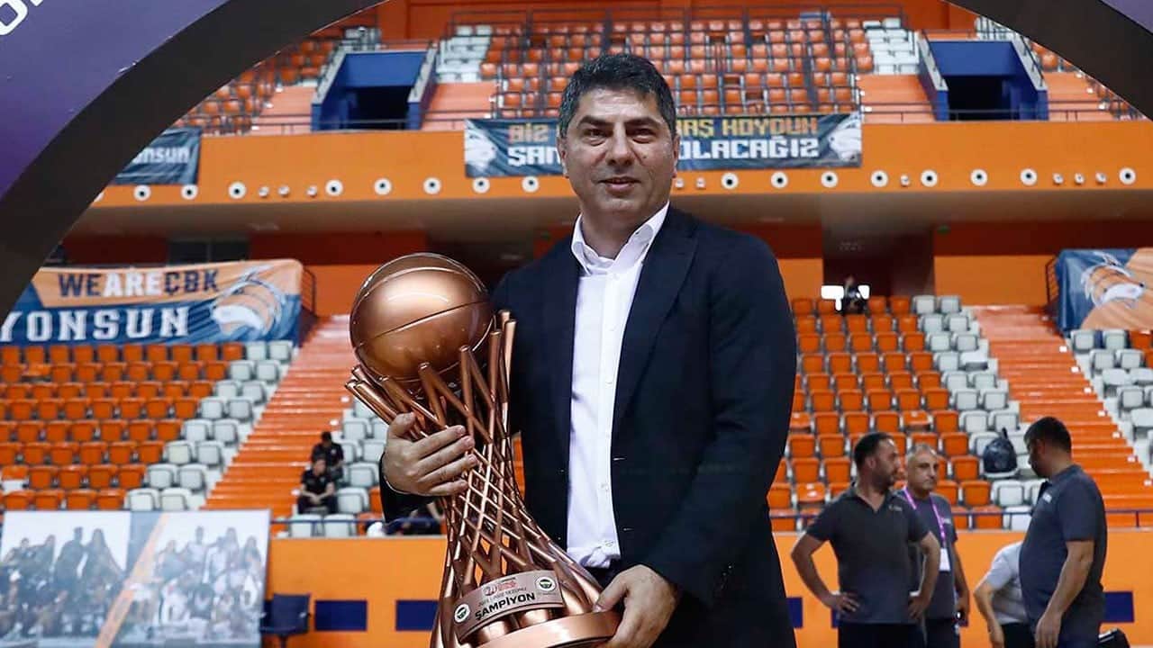 Merakla beklenen gelişme! Fenerbahçe’de Hakan Safi adaylığını açıkladı