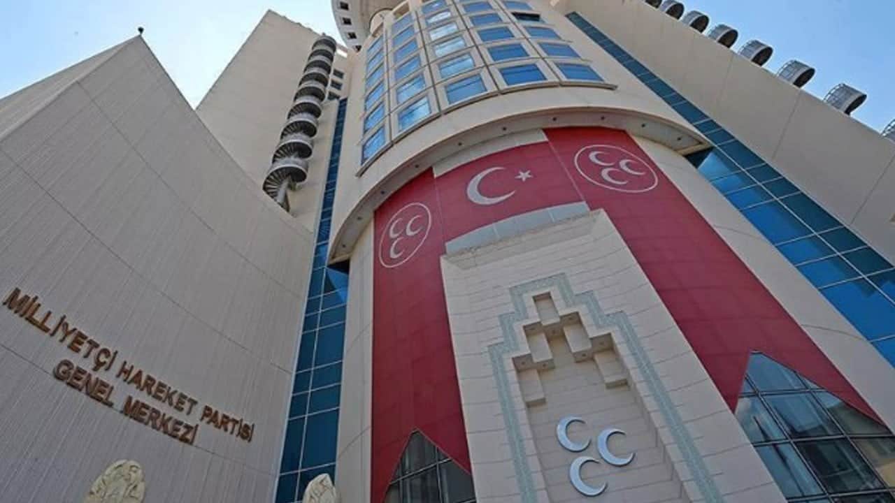 MHP'de fesih fırtınası sürüyor: Bir il teşkilatının daha bileti kesildi