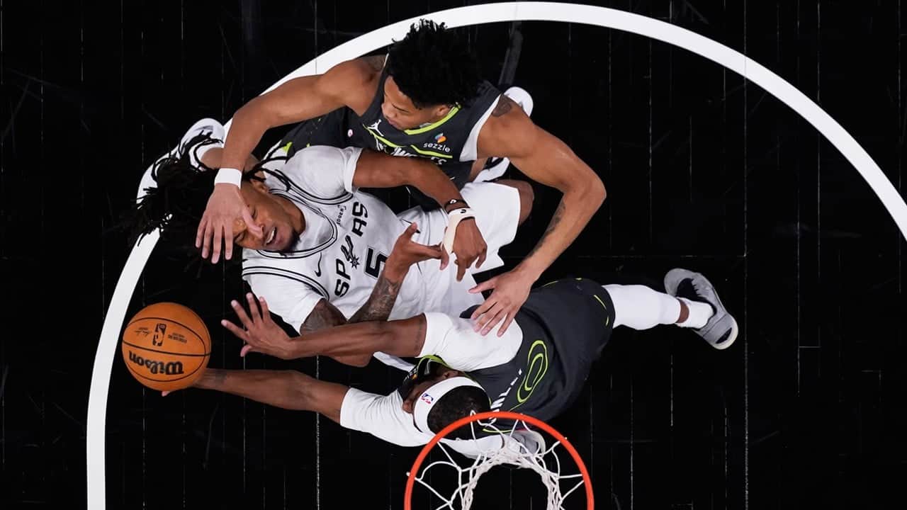 NBA’de bu maç konuşuluyor! Tarihinin en ağır play-off yenilgisini yaşattı