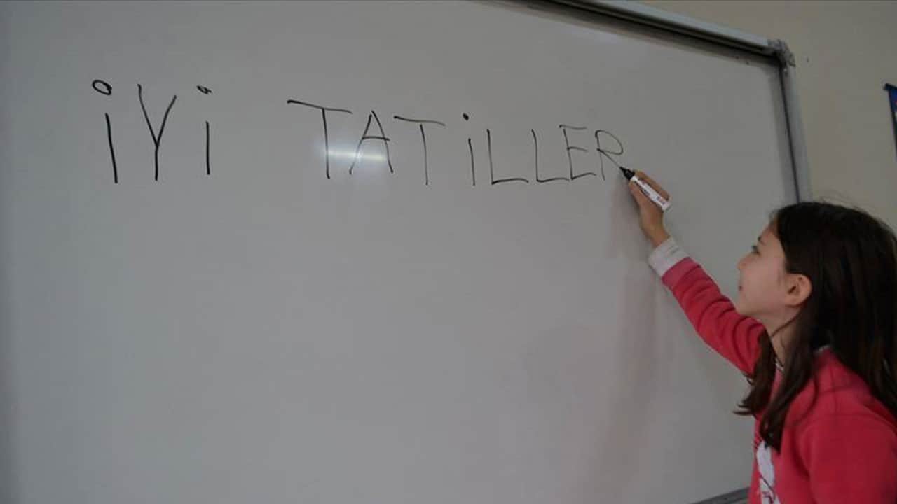 Nisan ara tatili iptal mi? Ara tatil yapılmayacak mı?