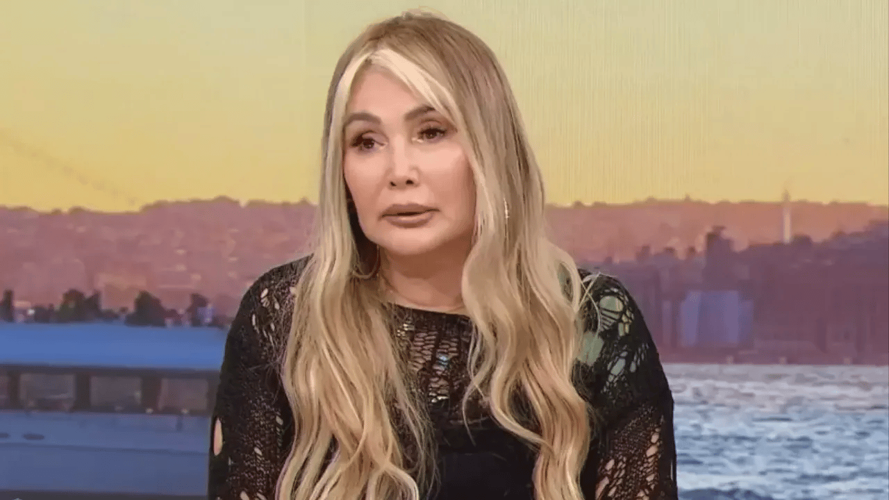 O şarkıcıdan rezil sözler: 'Siz köpek istemiyorsanız ben de çocuk sesi istemiyorum'