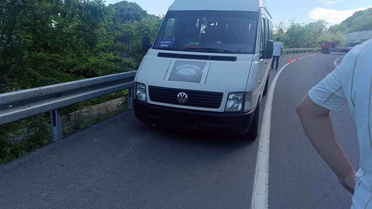 Ordu'da dolmuş şoföründen kahramanlık! Kalp krizi geçirirken yolcuların canını kurtardı!