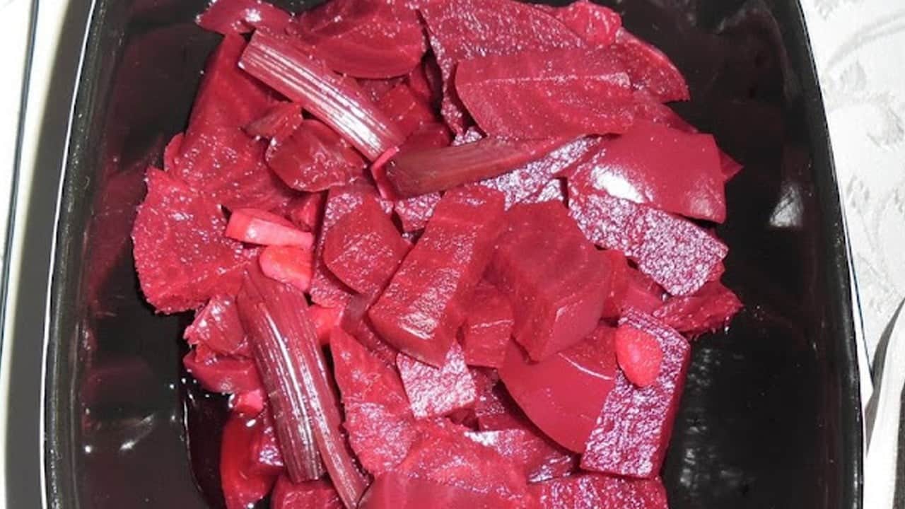 Pancar salatası (kırmızı) bakış acınızı değiştiriyoruz... Bugün ne yapsam menüsü: Dahil edin...