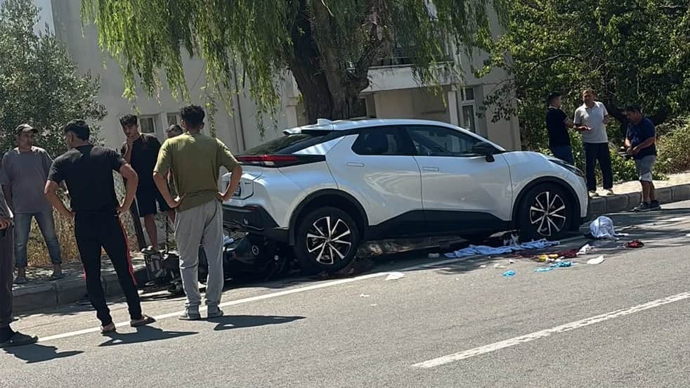 Park halindeki otomobile çarptı! Motosikletteki 2 kişi öldü