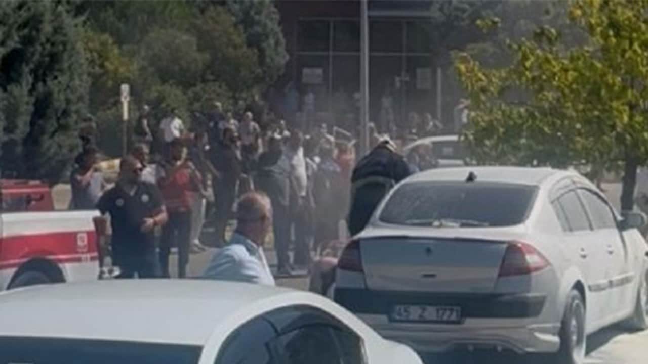Park halindeyken alev aldı! Hastane otoparkında korkutan yangın