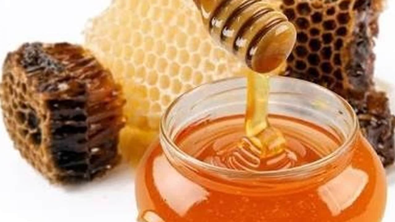  Saç çıkartan bal yumurta muz karışımı: Kimyasal değil, bir başka! Vücutta tüm dengeleri değiştirir...