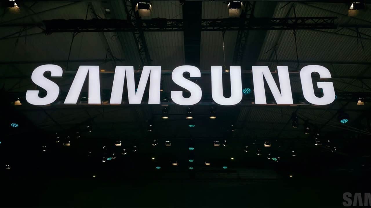 Samsung'un kafa üstü kulaklık geliştirdiği ortaya çıktı