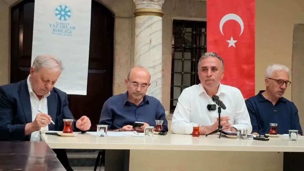 "Sanal Kuşatma ve Medya Krizi" raporu!