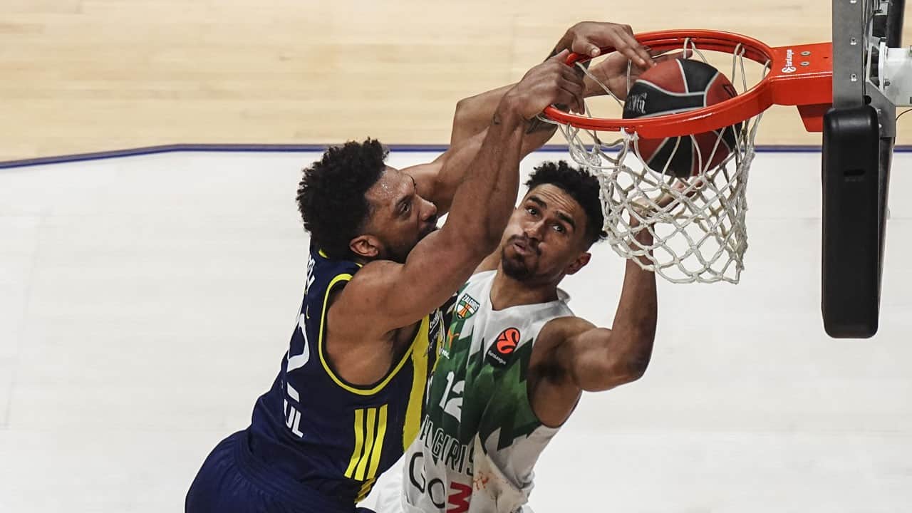 Seride 2-0 öne geçti! Fenerbahçe Beko evinde hata yapmadı