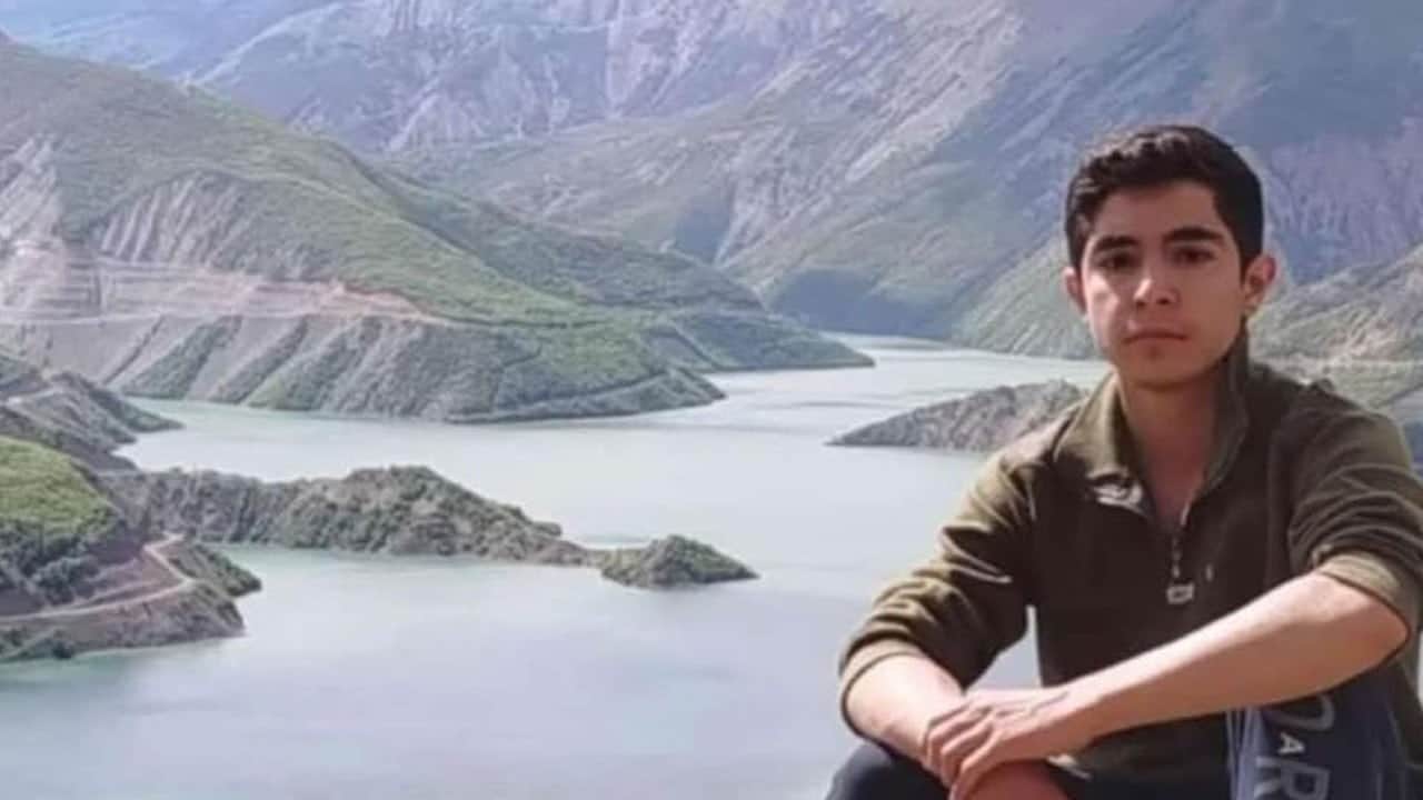 Serinlemek için girdiği çayda hayatını kaybetti