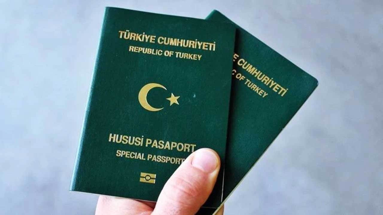 Sinan Burhan'dan gazetecileri heyecanlandıran "yeşil pasaport" açıklaması: Cumhurbaşkanı Erdoğan'a arz ettik