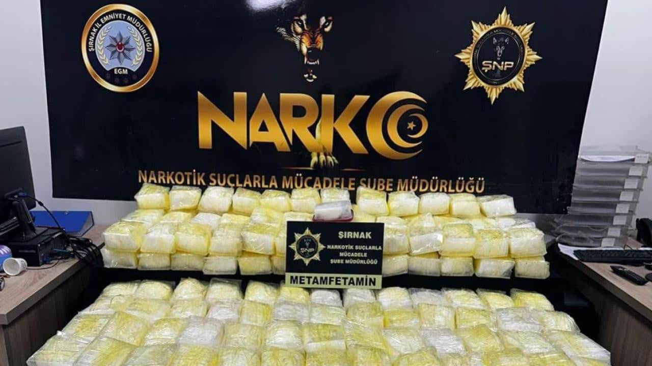Şırnak’ta uyuşturucu operasyonu: Çekici dorsesinde 142 kilogram madde ele geçirildi