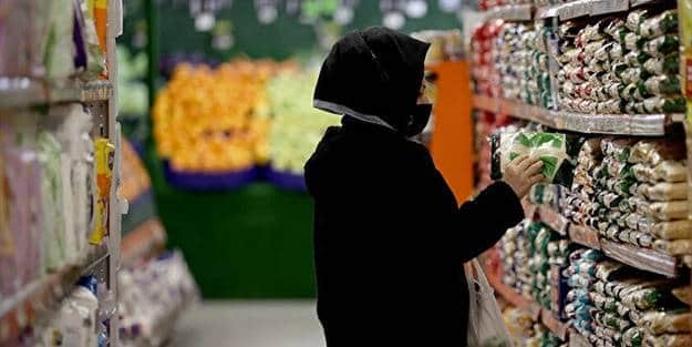 Site yönetiminden skandal karar! Zincir marketin mallarına el koyup içeri sokmadılar!