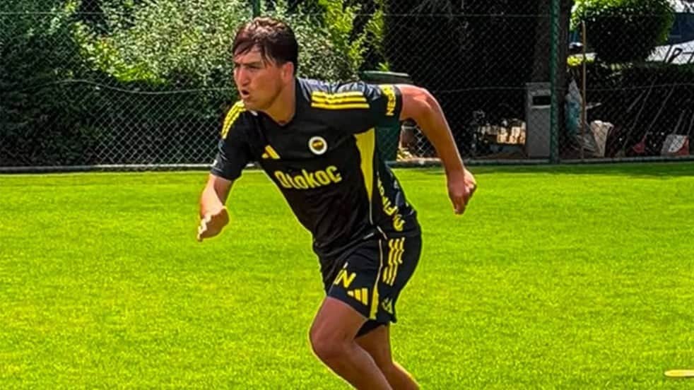  Sosyal medyadan paylaştı! Fenerbahçe’ye geri döndü