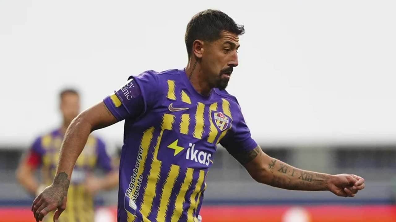 Süper Lig ekibi Eyüpspor'da Kerem Demirbay ile yollar ayrıldı