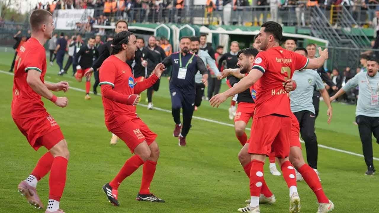 Süper Lig takımı Göztepe, Amedspor'u tebrik paylaşımını kaldırdı