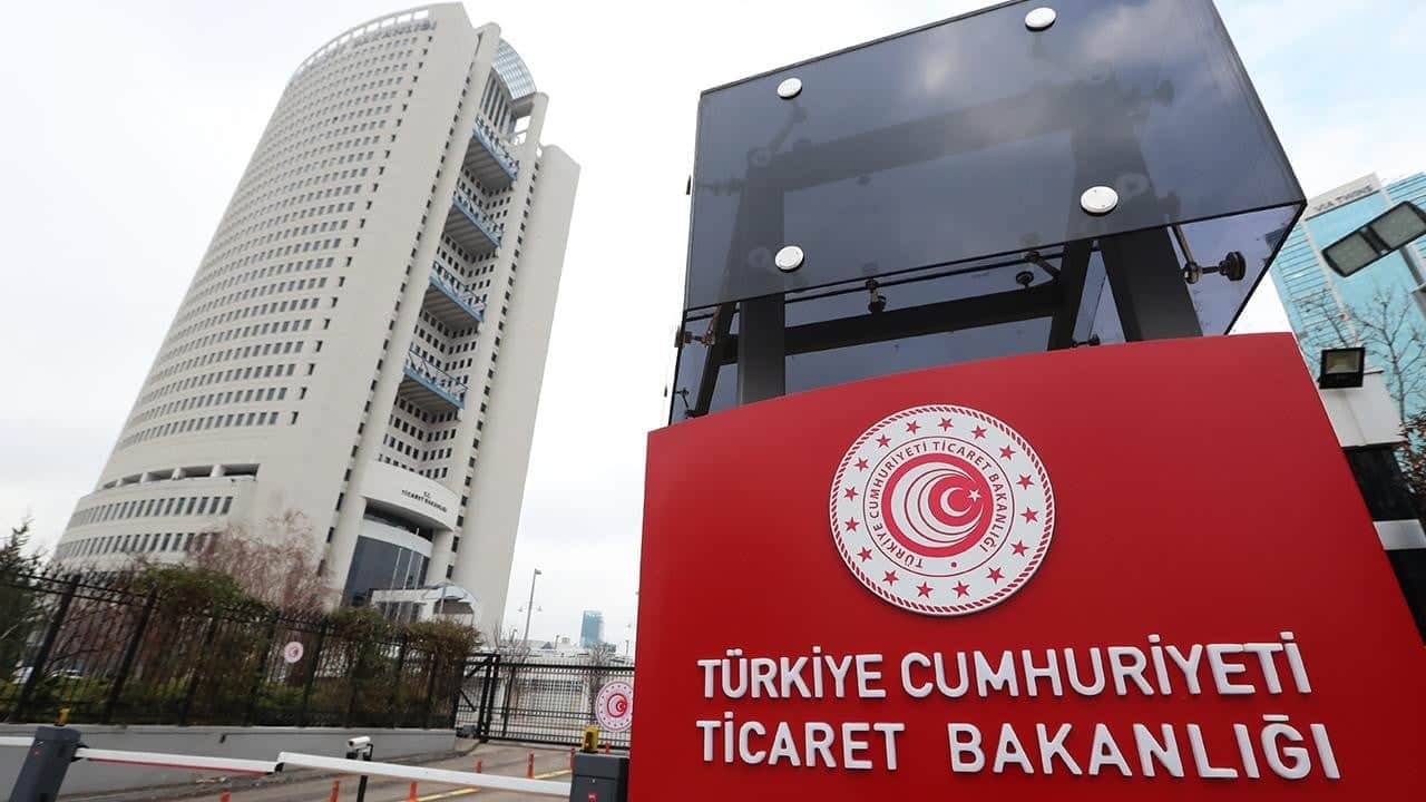  Ticaret Bakanlığından flaş "sıfır cep telefonu satışına taksit" açıklaması