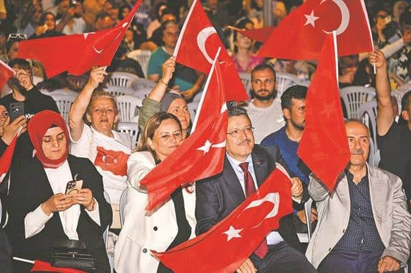 Trabzon Büyükşehir Belediye Başkanı Ahmet Metin Genç: 15 Temmuz kutlu bir dirilişin adıdır