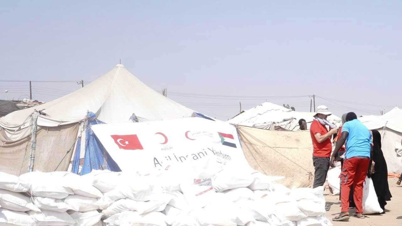 Türk Kızılayı, Sudan'da mazlumların yanına koştu