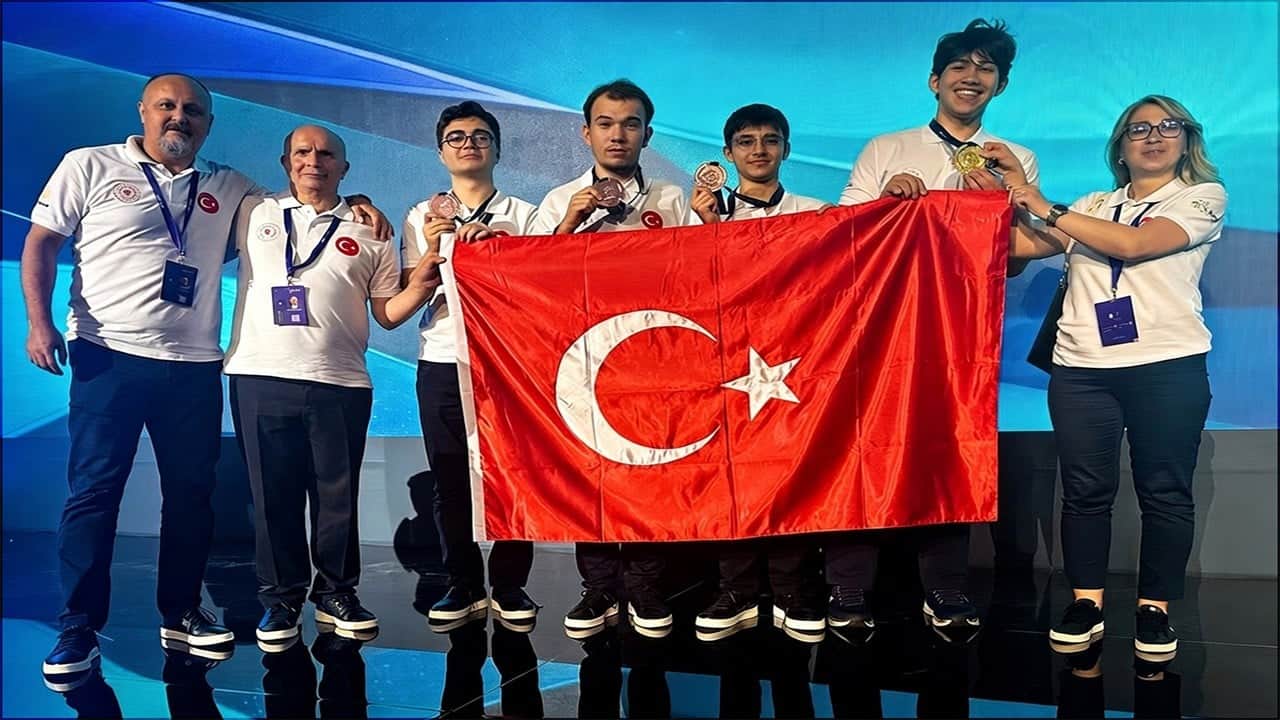 Türkiye ilk kez katıldığı Nükleer Bilim Olimpiyatı'ndan 4 madalya kazandı