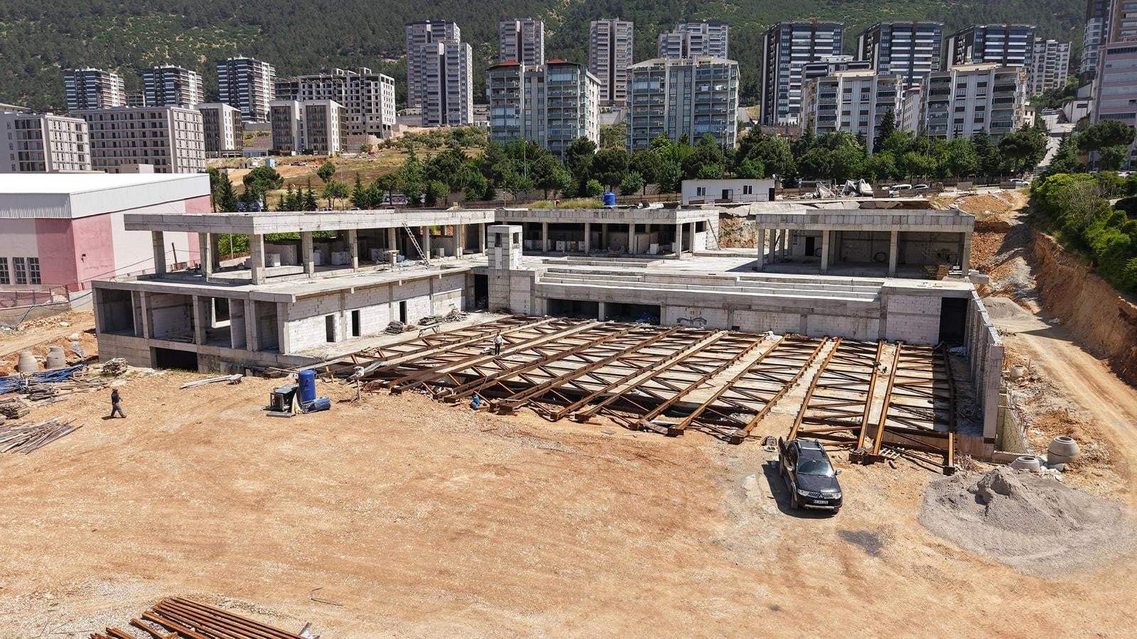 Türkiye’ye Örnek Olacak Kahramanmaraş Gençlik ve Spor Merkezi Yükseliyor