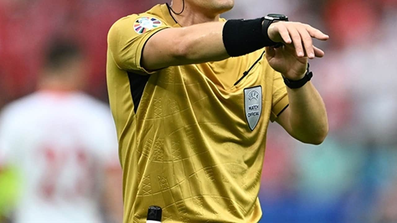 UEFA’dan Türk hakeme görev
