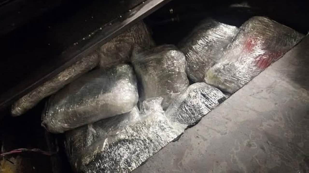 Uyuşturucu tacirlerine sınırda ağır darbe: 47 kilo esrar ele geçirildi