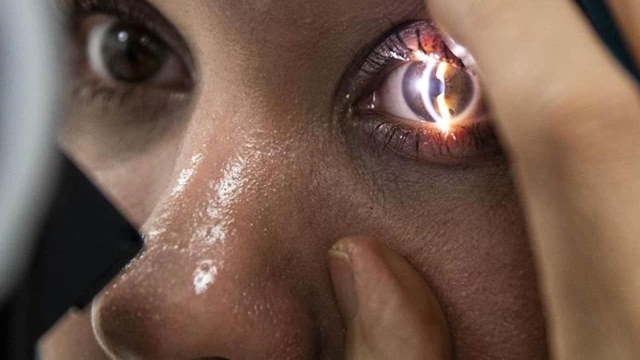 Uzman isimden kritik uyarı! Yapay zekaya danışanlar gözlerini kaybedebilir