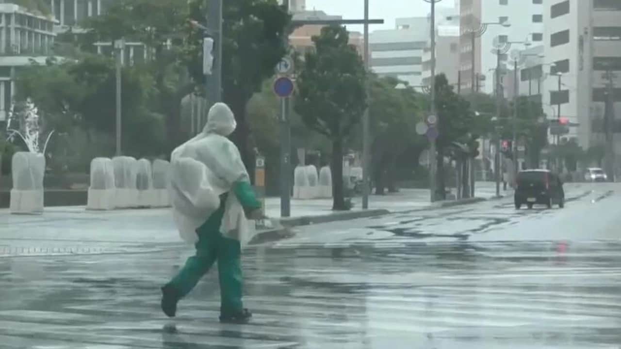 Yaklaşan Dolphin Tayfunu nedeniyle önlemler artırıldı