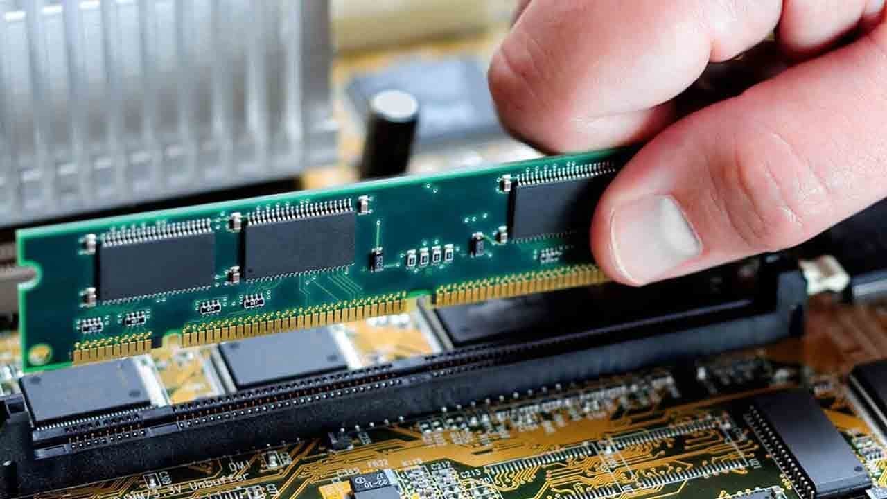 Yapay zeka çip krizini tetikledi: 2027 bellek kapasiteleri şimdiden tükendi!