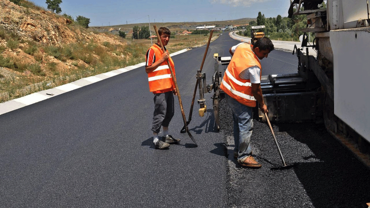 Yollarda bakım seferberliği: Sürücüler dikkat! Trafik işaretlerine uymayan yanar!