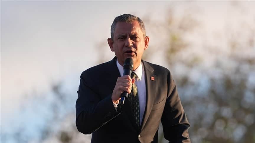 Yolsuzluk skandalları altındaki CHP'den utanç açıklaması: Özel, Buğra Gökçe'yi "siyasi rekabet kurbanı" ilan etti