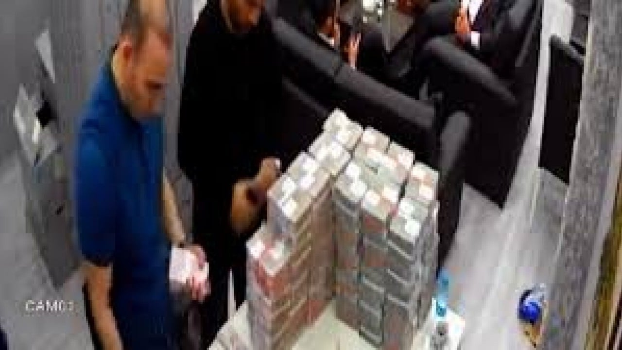 Foto - Kahveci, 'Rüşvet'in faizi haram mı' diye sordu.. Ekrem'e yan mı çiziyor?