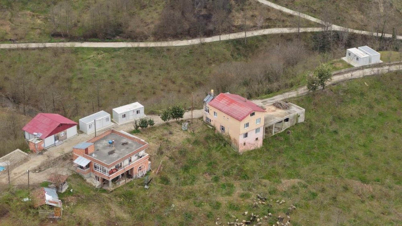 Foto - 1. derece afet bölgesi ilan edildi. Koca mahalle ellerinden kayıp gitti