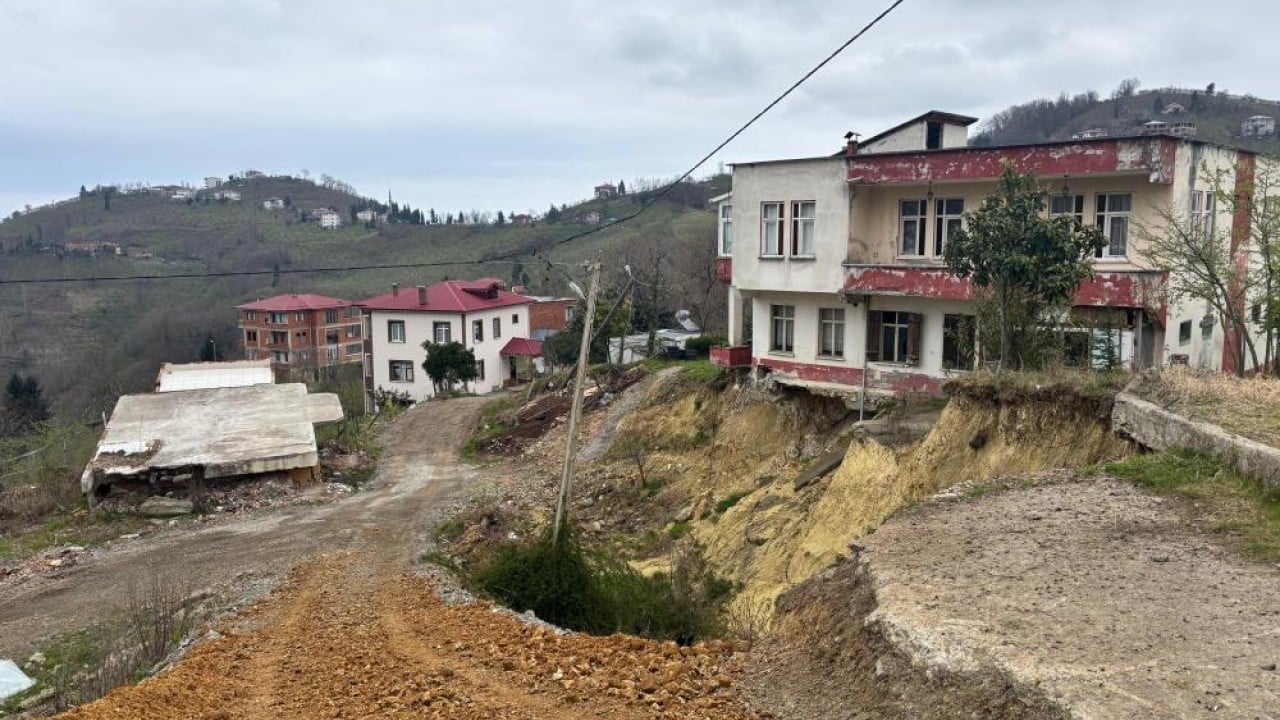 Foto - 1. derece afet bölgesi ilan edildi. Koca mahalle ellerinden kayıp gitti