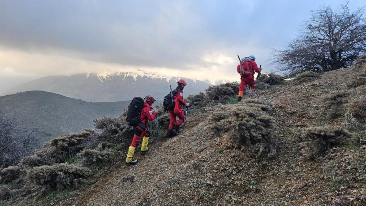 Foto - 100 kişilik ekip dağ tepe kayıp dağcıyı arıyor