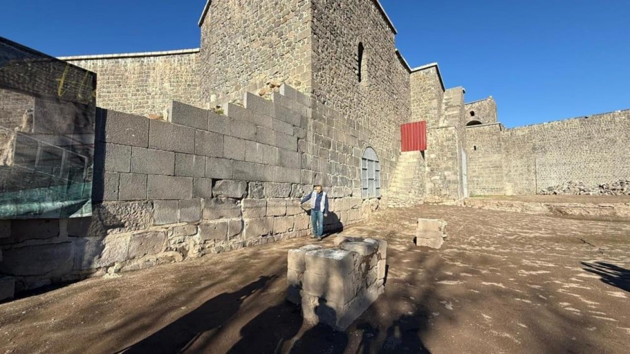 Foto - 100 senedir toprak altındaydı