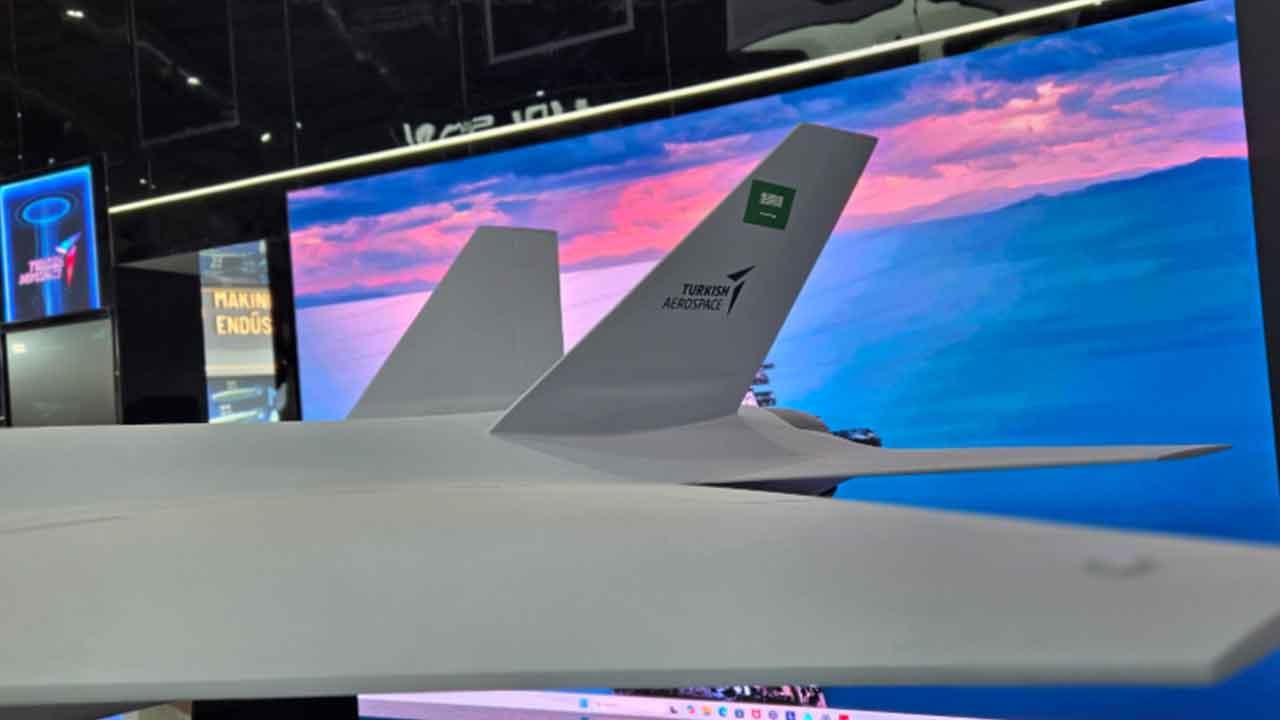 Foto - 100 tane Kaan söylentisi gerçek oluyor! Bayrak takıldı, ABD F-35'leri vermediğine pişman olacak