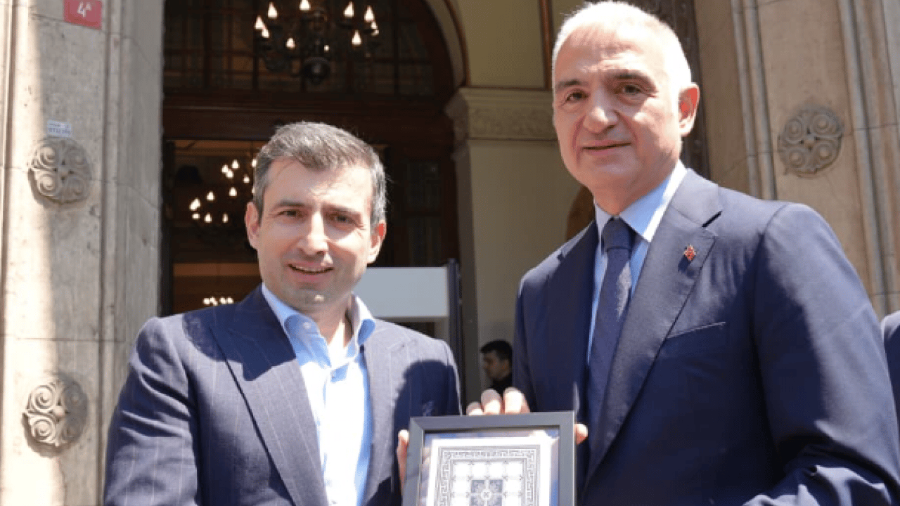 Foto - 106 yıllık Karaköy Palas yeniden hayat buldu: Bakan Ersoy'dan Selçuk Bayraktar'a teşekkür