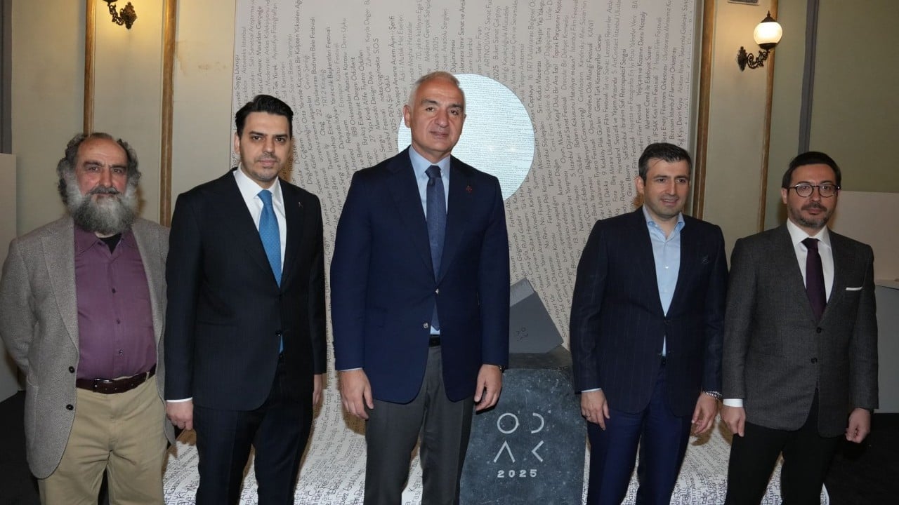 Foto - 106 yıllık Karaköy Palas yeniden hayat buldu: Bakan Ersoy'dan Selçuk Bayraktar'a teşekkür