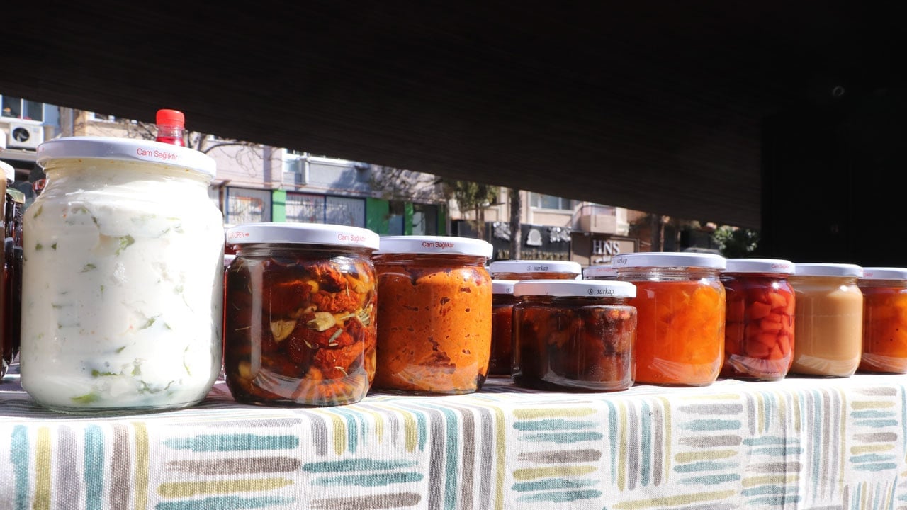 Foto - 1+1 dairede hayata tutundu! Depremde ailesini kaybetti, pes etmedi