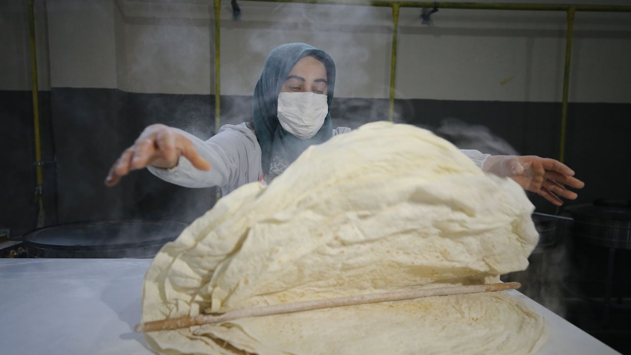 Foto - 11 kadına ekmek kapısı oldu! Bodrum katta başladı işini OSB’ye taşıdı