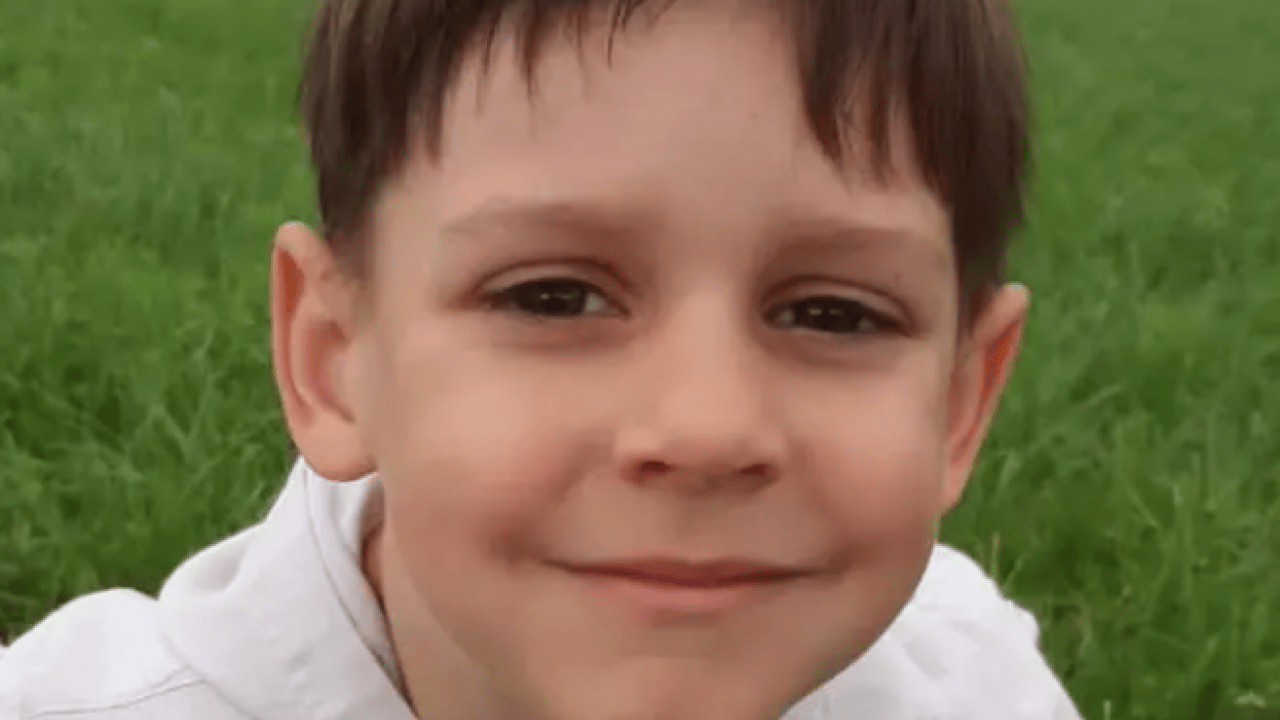 Foto - 11 yaşındaki oyuncunun acı sonu: Okul otobüsünden indikten sonra can verdi!