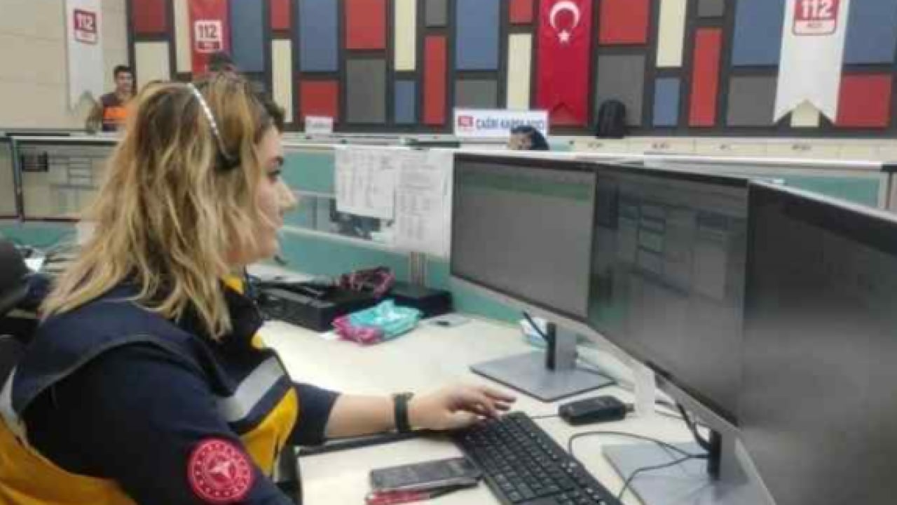 Foto - 112 suiistimaline rekor ceza: Acil hattı meşgul edenler yandı