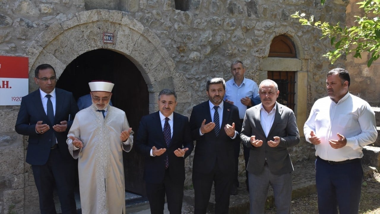 Foto - 112 yıl sonra yeniden ibadete açıldı Bir asırlık cemaat hasreti sona erdi