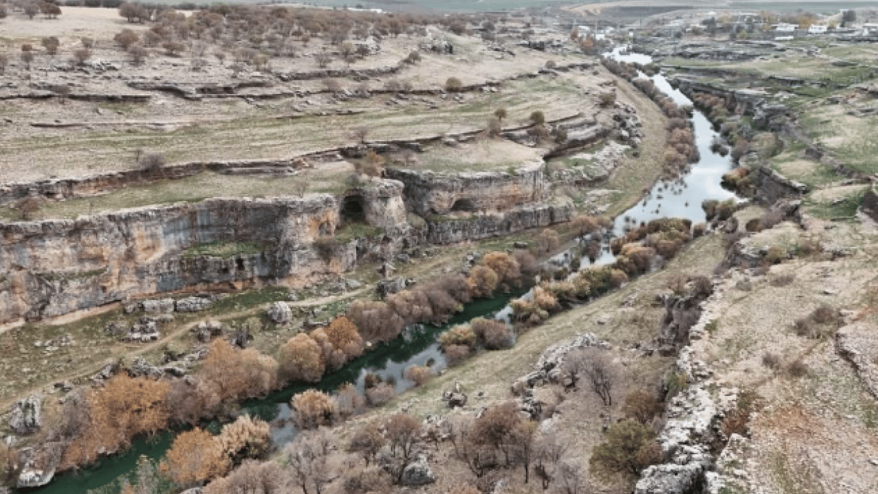 Foto - 12 bin 500 yıllık keşif! Göl taştı tarih ortaya çıktı