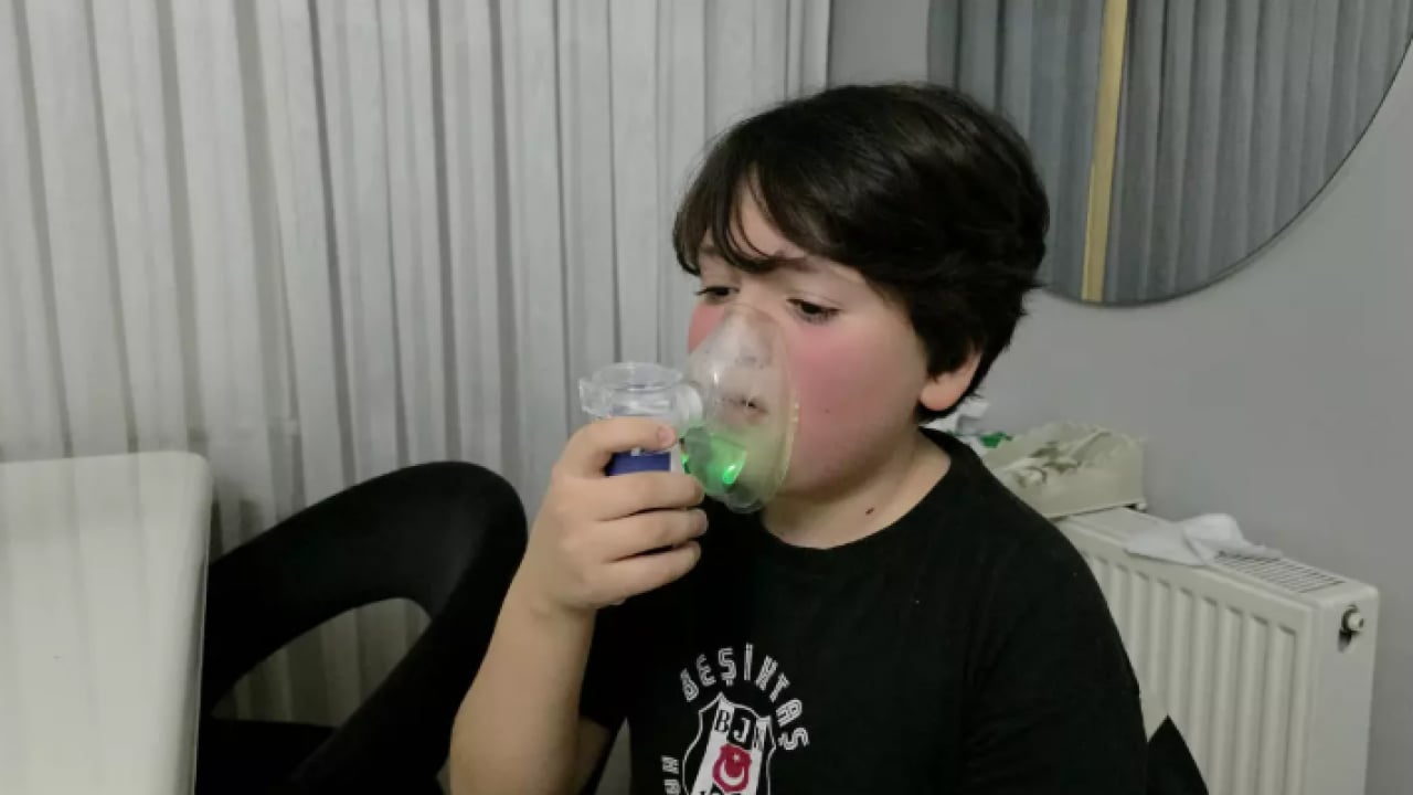 Foto - 12 yaşındaki çocuk 8 yıldır öksürüyor! Hala teşhis konamadı!