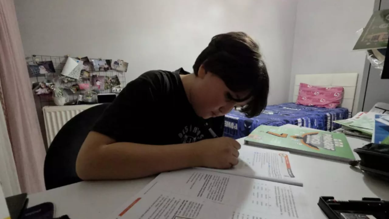 Foto - 12 yaşındaki çocuk 8 yıldır öksürüyor! Hala teşhis konamadı!